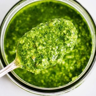 Cashewnuts & Kale Pesto